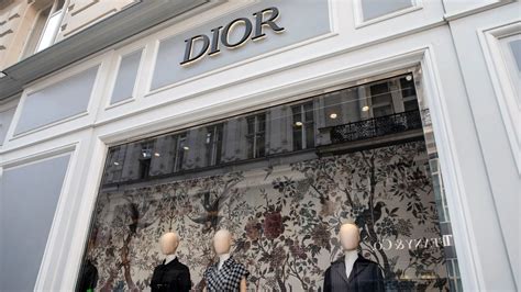 Geschäfte für Dior in Wien .